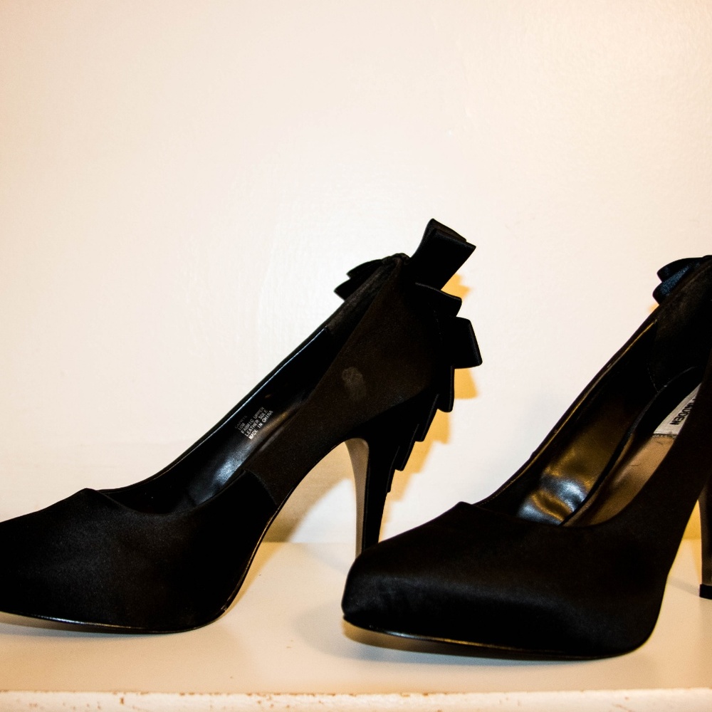 Heels - Picture 3 of 3